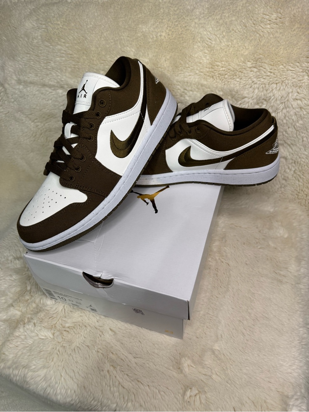 New in Box 🐎 Women’s Air Jordan 1 Low SE